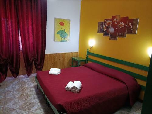 Hostal Mony's Island B&B