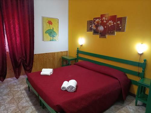Hostal Mony's Island B&B
