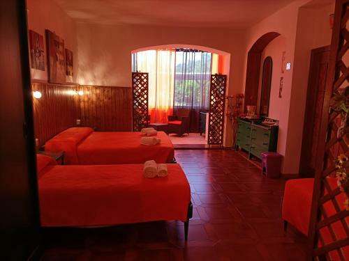 Hostal Mony's Island B&B