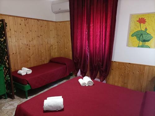 Hostal Mony's Island B&B