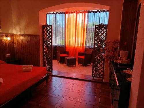 Hostal Mony's Island B&B