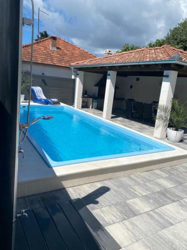 Breitling Apartments With Pool