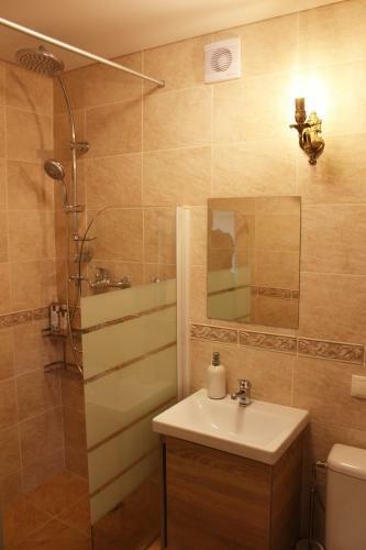 Golden Dune Apartment