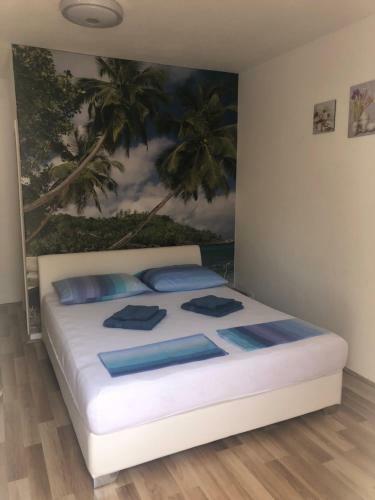 Hostal Apartment & Rooms Laura
