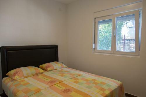 Del Mar Apartments