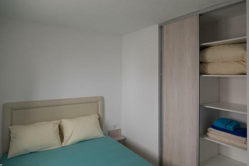 Del Mar Apartments