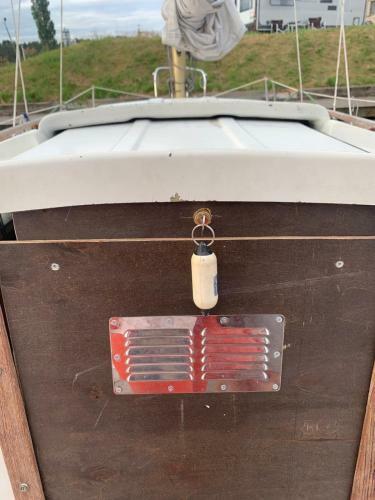 The Vintage Houseboat