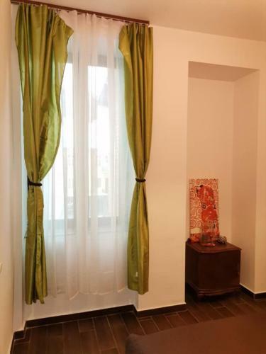 Vintage Downtown Hostel