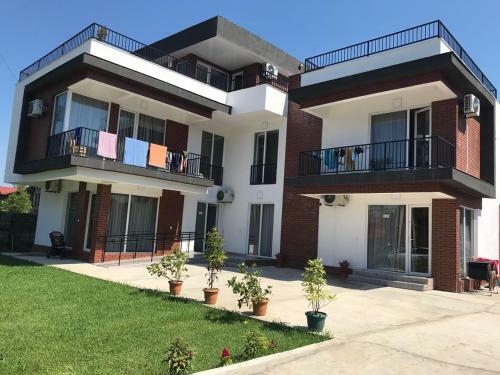 Ureki Residence Hotel