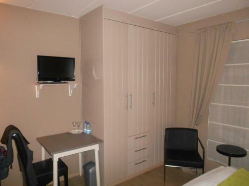 B&B Fruithof Tack