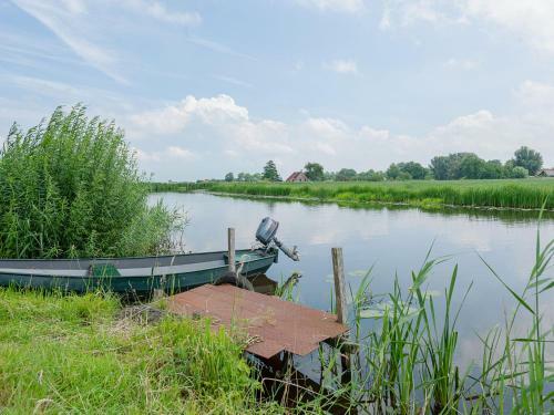 Cozy Apartment In Burum With Forest Nearby