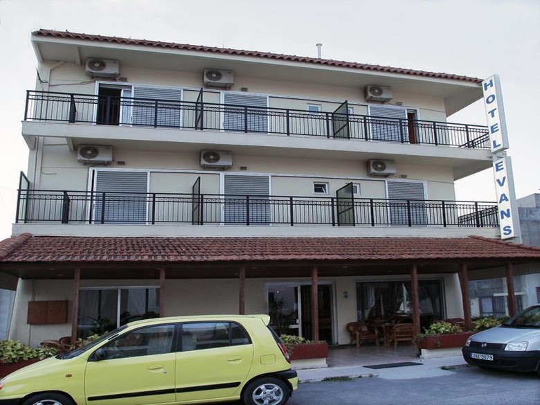 Evans Hotel