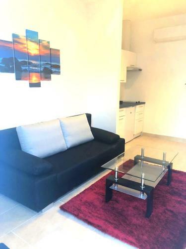 4 Center Apartments