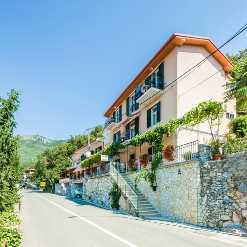 Hostal Rooms Vanda & Frane