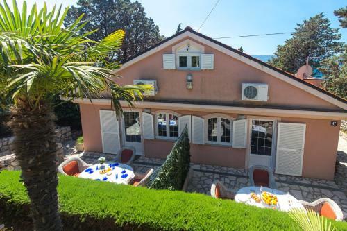 Apartamentos Villa Stefi (30m From The Sea)