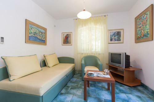 Apartamentos Villa Stefi (30m From The Sea)