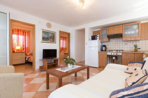 Apartamentos Villa Stefi (30m From The Sea)