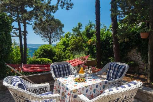 Apartamentos Villa Stefi (30m From The Sea)