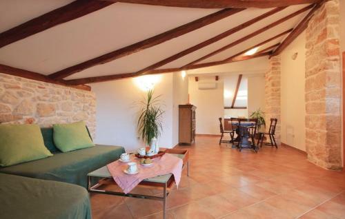 Apartments Ladonja