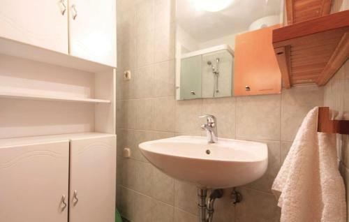 Apartments Ladonja