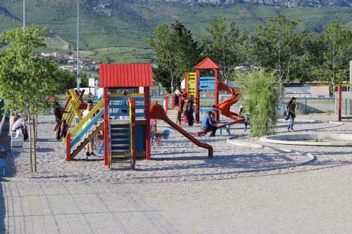 Matej Apartments - Sunny Apartments Podstrana
