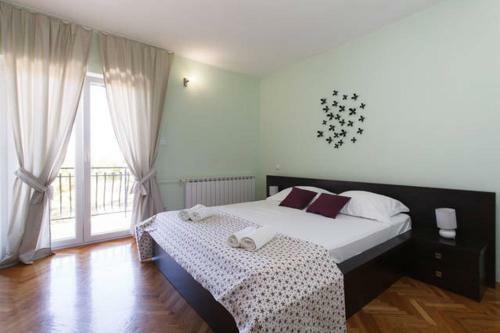Matej Apartments - Sunny Apartments Podstrana