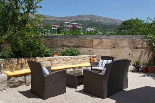 Matej Apartments - Sunny Apartments Podstrana