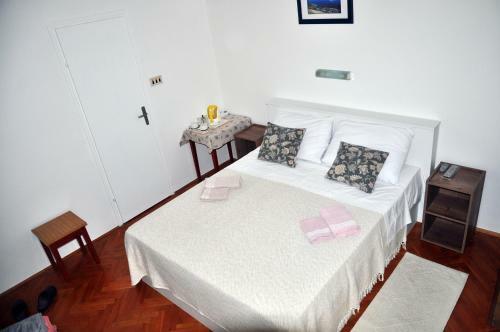 Hostal Rose Rooms At Island Of Rab
