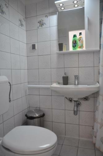 Hostal Rose Rooms At Island Of Rab
