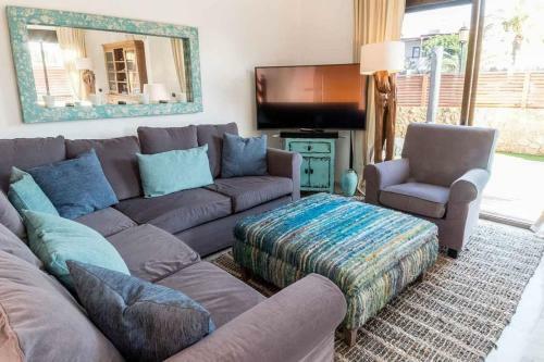 Villa Paradise Beach House: Piscina Privada, Playa 100m
