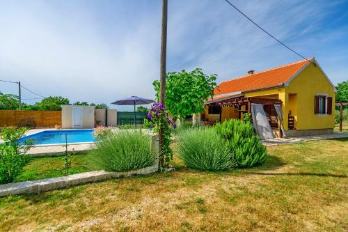 Sunny House