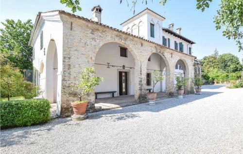 Stunning Home In Cordovado With 4 Bedrooms