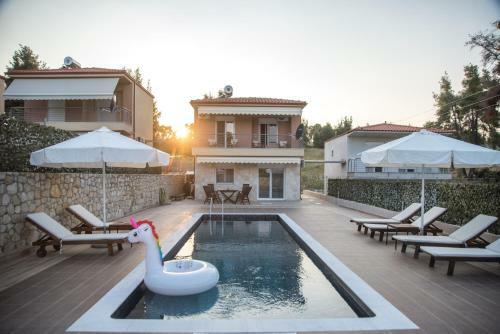 Private Pool Sani Villa
