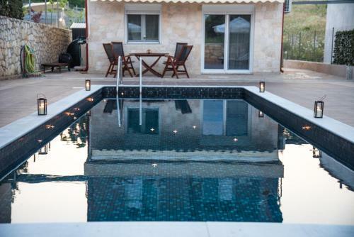 Private Pool Sani Villa