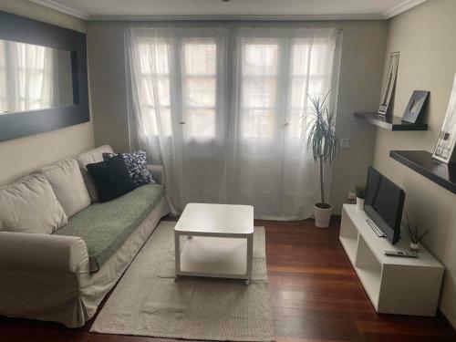 Apartamento Piso En Castrillon A 1.5km de La Playa de Salinas