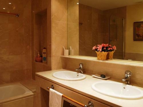 Apartamento �tico de Lujo En Puerto de Sotogrande