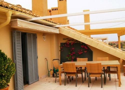 Apartamento �tico de Lujo En Puerto de Sotogrande