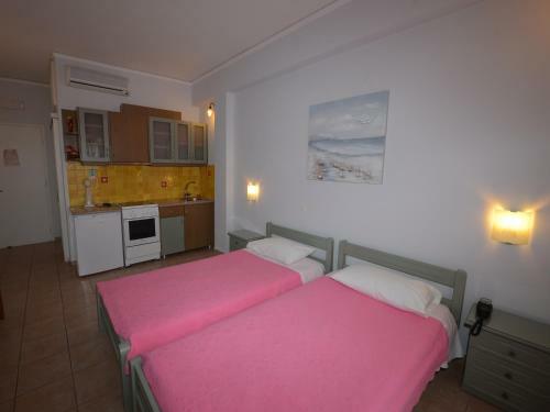 Konstantza Studios And Apartments