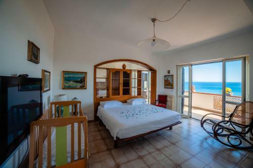 Hostal Chiaro Di Luna