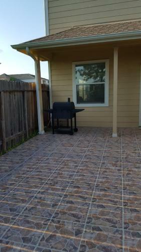 Luxury Home (3 Bedroom & 2.5 Bathroom) - Copperfield