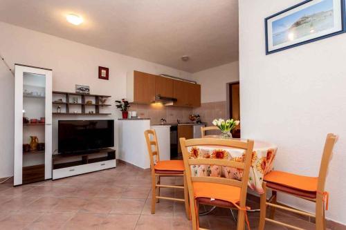 Apartment In Vrbnik/insel Krk 36856