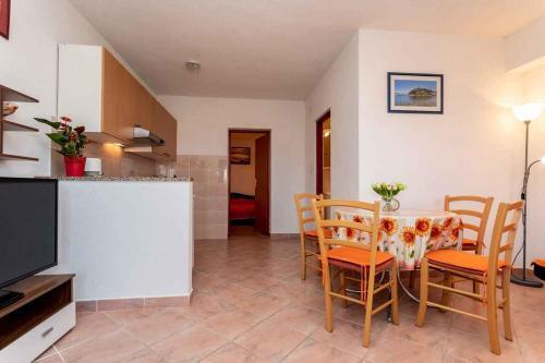 Apartment In Vrbnik/insel Krk 36856