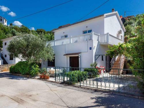 Apartments In Vrbnik/insel Krk 13606