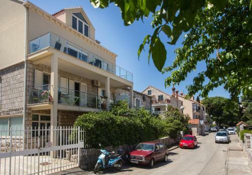 Apartments Laledo
