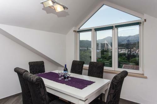 Apartments Laledo