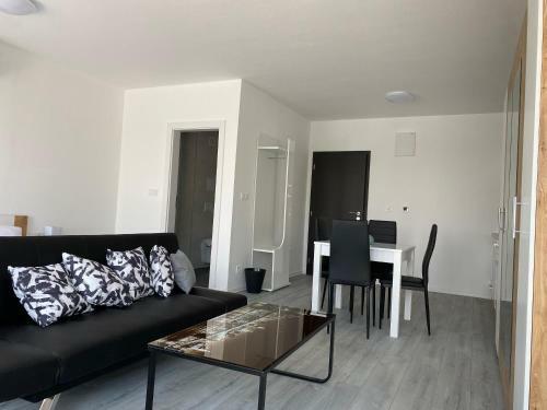 Sun Lakes Apartments