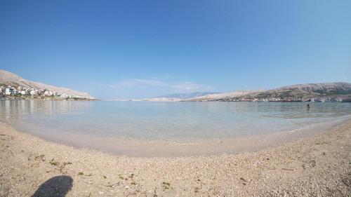 Sunny Bi-pi Apartment