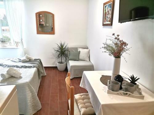 Old Town Studio Apartments