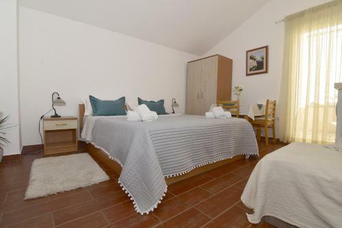 Old Town Studio Apartments