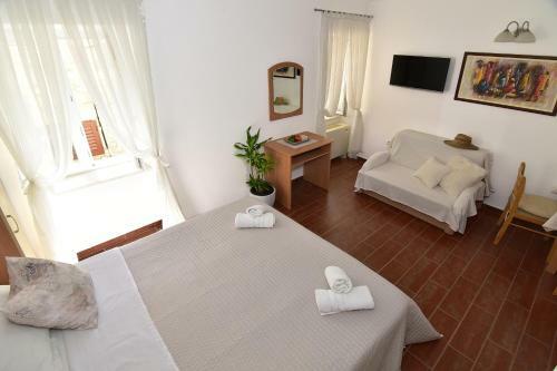 Old Town Studio Apartments